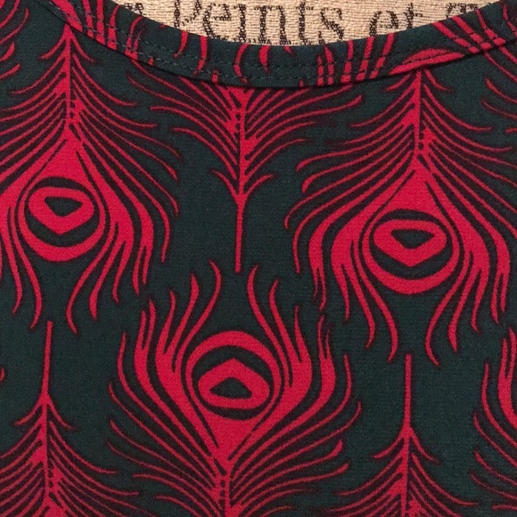 🦄NWT LuLaRoe Peacock Feather Top🦄 - Picture 4 of 5